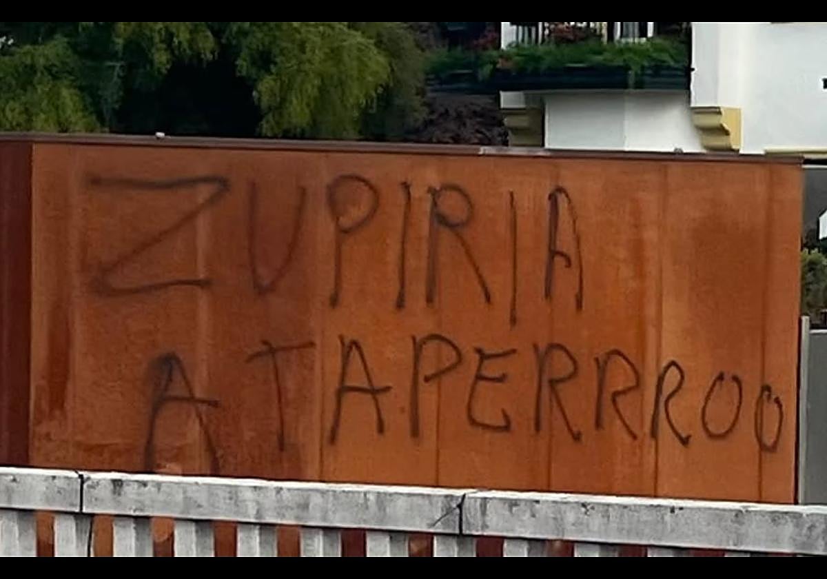 El PNV de Hondarribia pide «respeto y serenidad» tras aparecer una pintada contra el consejero Zupiria