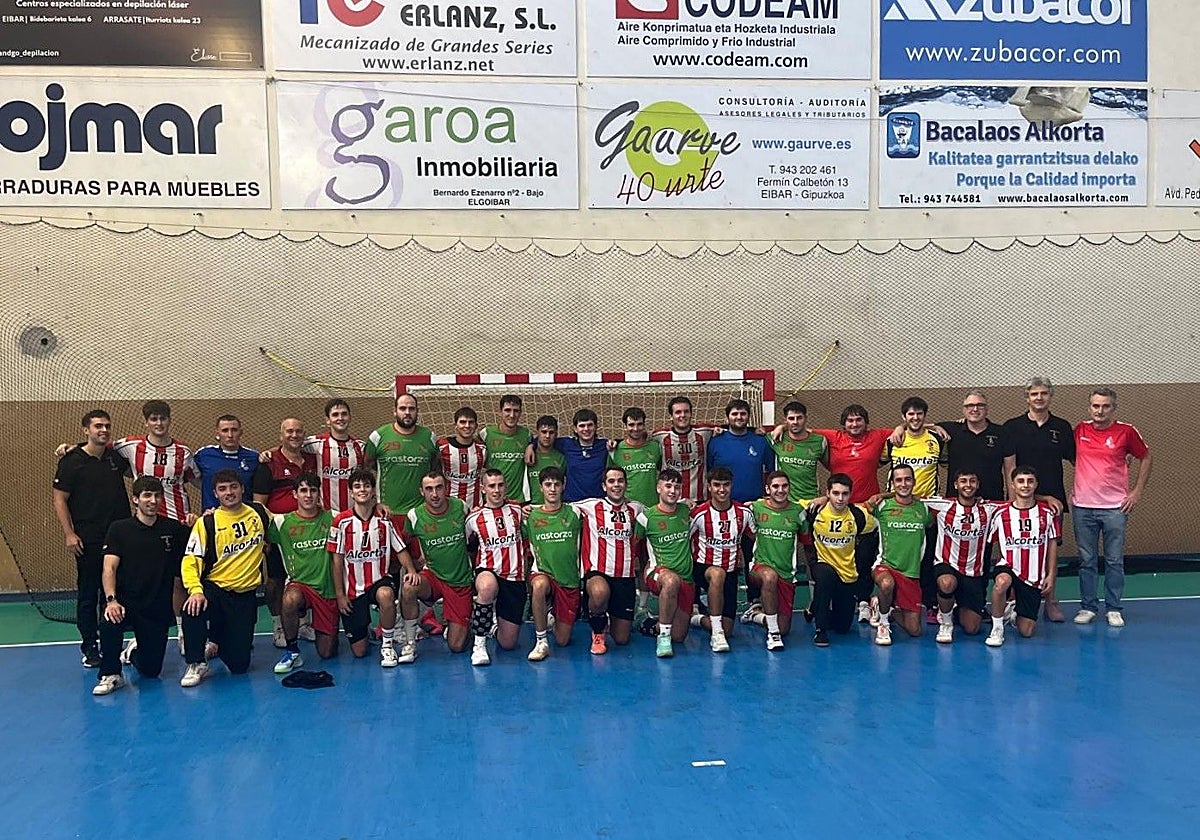 Los dos equipos de Liga Vasca del Sanlo juegan este sábado en la cancha de Olaizaga