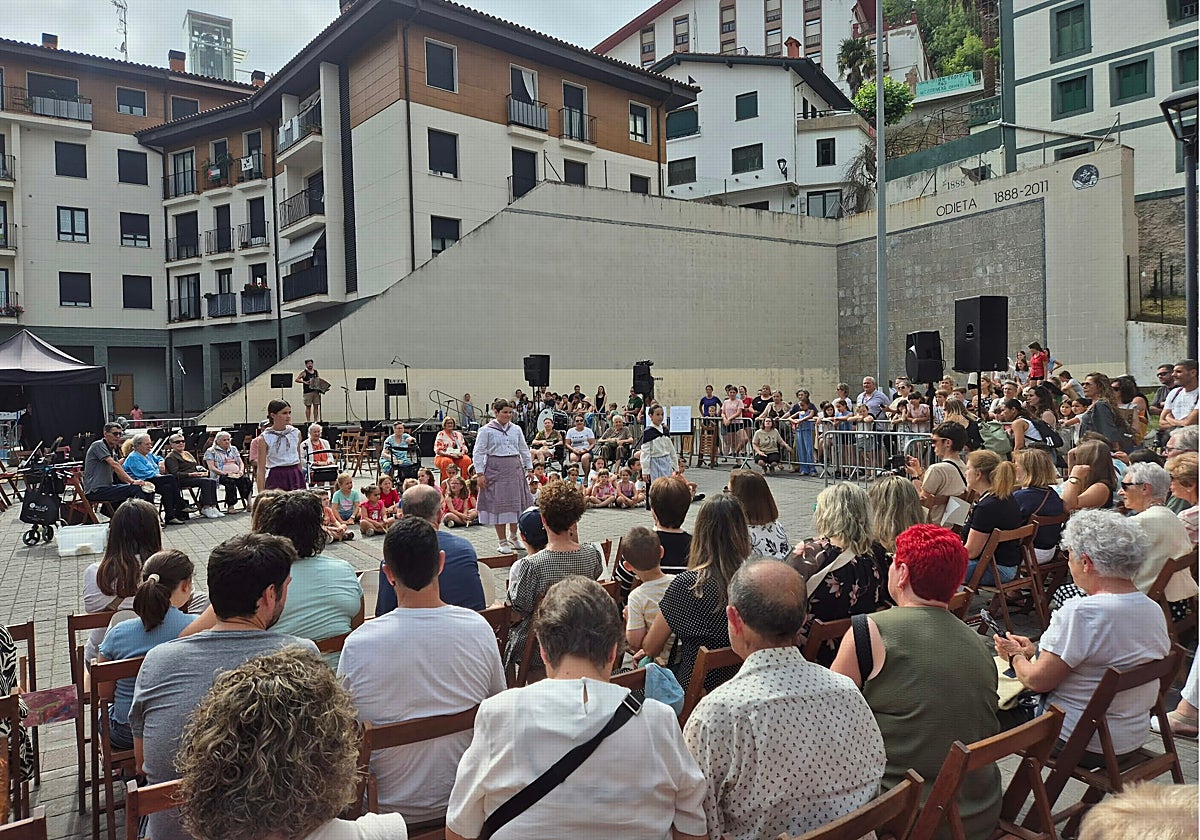 La Escuela de Música y Danza celebrará una jornada de puertas abiertas este martes para dar a conocer sus actividades dirigidas a personas mayores