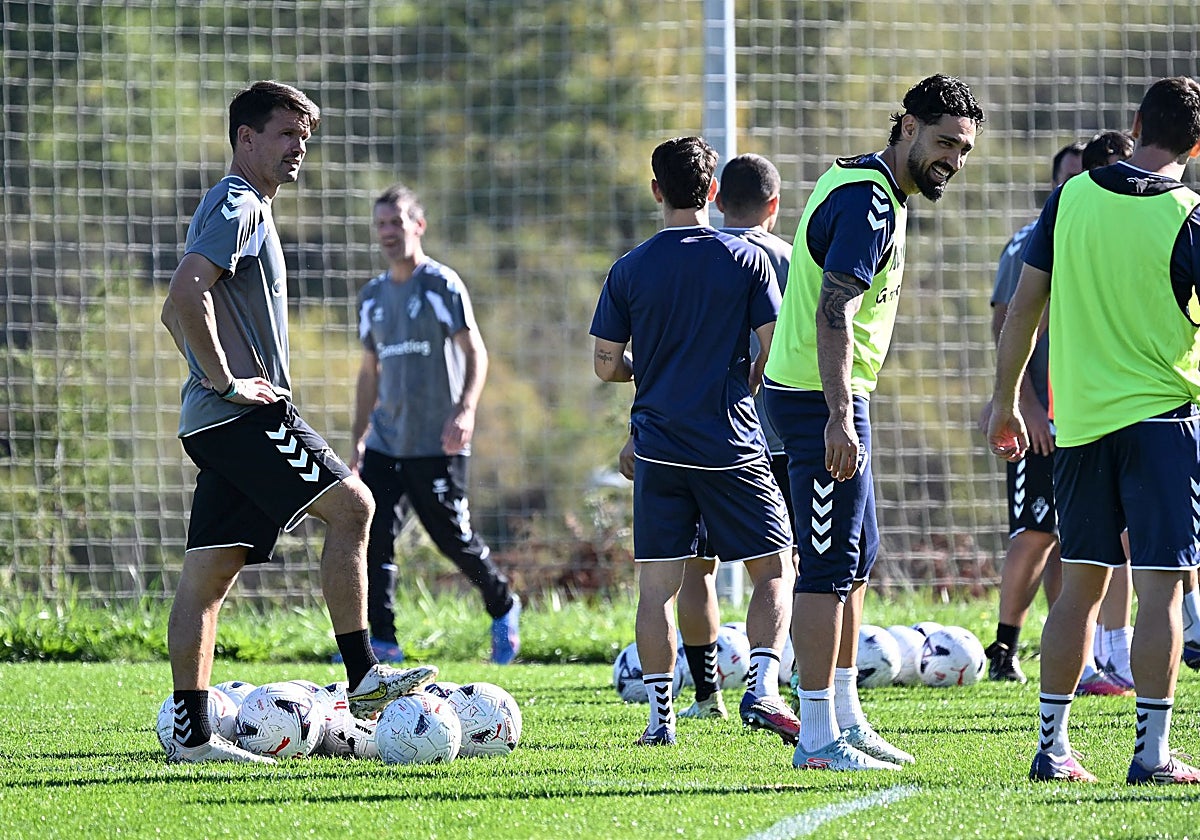 Denok Bat: la SD Eibar refuerza su apuesta por la formación de entrenadores