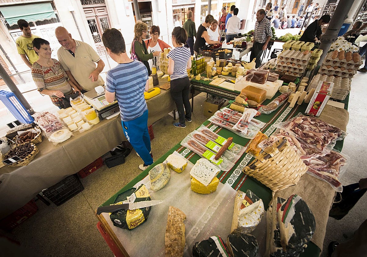 8.000 bonos de descuento en los comercios locales y en el mercado