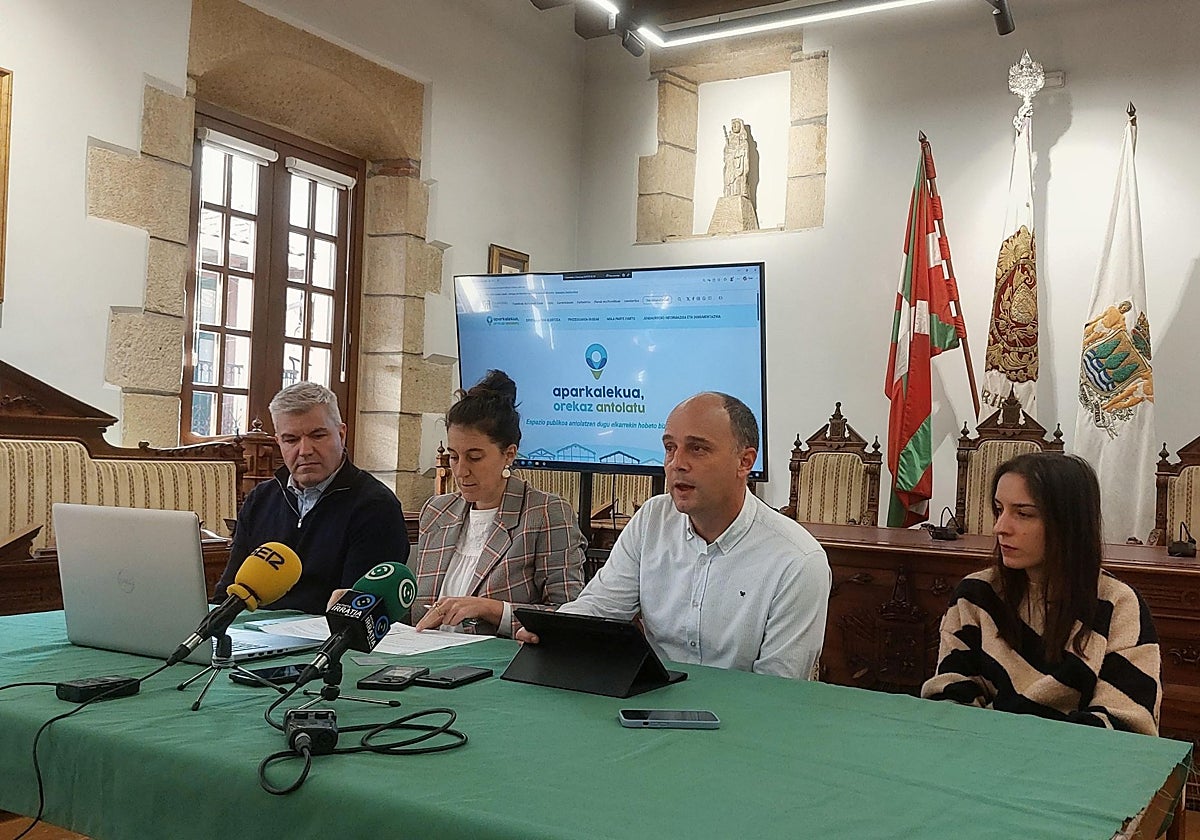 El Gobierno local de Hondarribia decide retirar del Orden del Día del Pleno la aprobación inicial de la Ordenanza de aparcamiento
