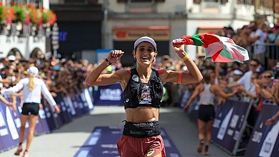 Espectacular podio de Sara Alonso en Chamonix