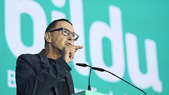 Otegi reclama acuerdos amplios con PNV y PSE para hacer frente al «bloque reaccionario»