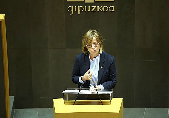 La diputada general de Gipuzkoa, Eider Mendoza, durante su intervención esta mañana en Juntas.