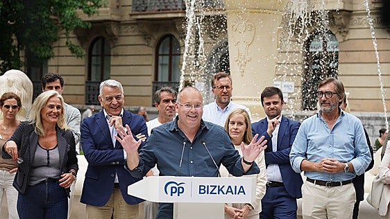 Feijóo sacude el PP vasco y sitúa al frente del partido en Gipuzkoa a Corominas