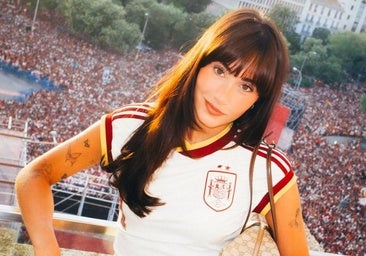 Aitana se acuerda de Oyarzabal en su concierto de A Coruña y le da la razón