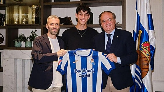 Ya es oficial: Héctor Fort es jugador de la Real Sociedad