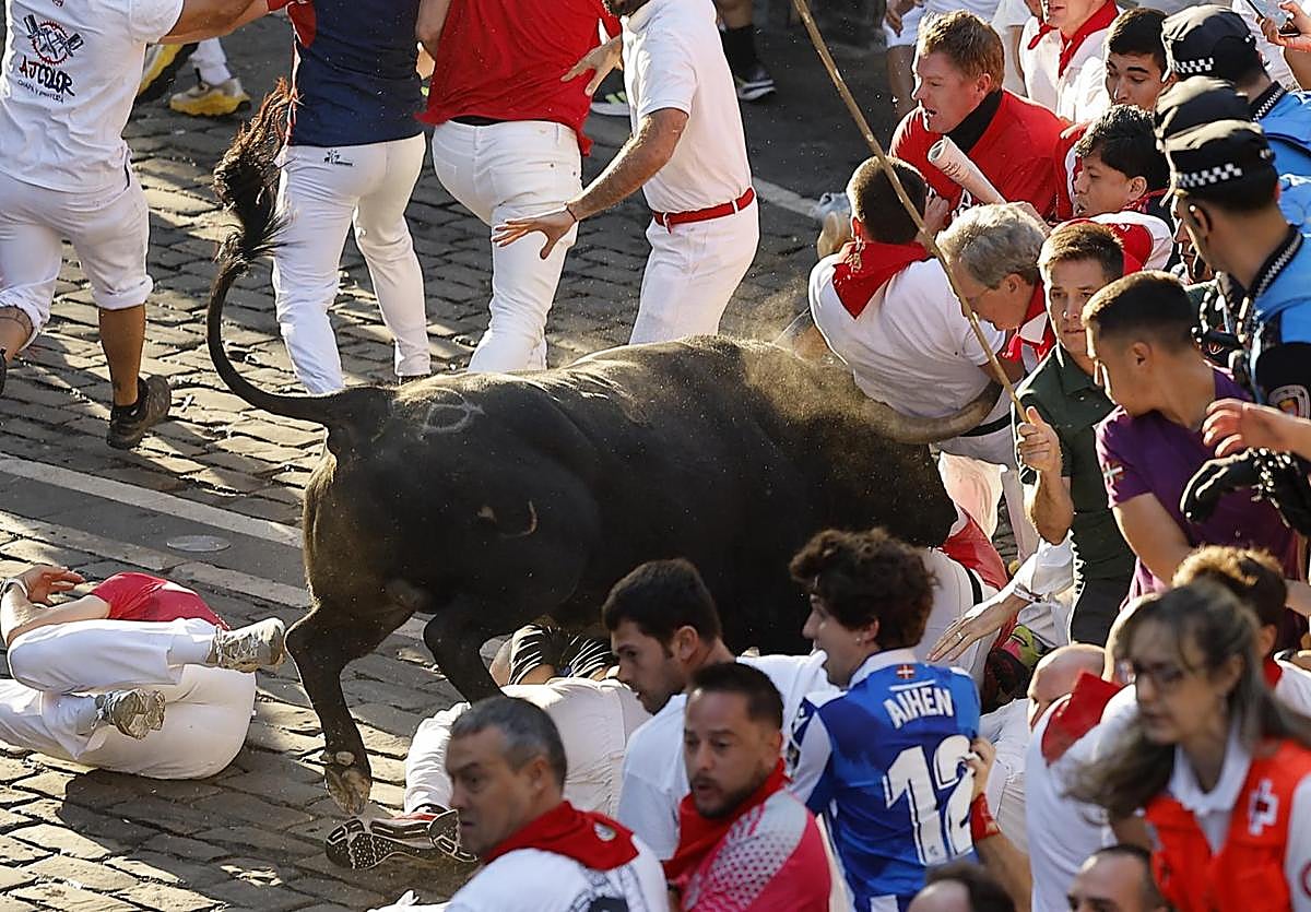 Vertiginoso encierro de los Jandilla