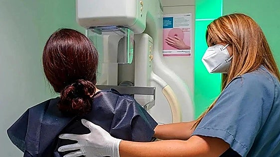 Los cribados de Osakidetza logran detectar 9.000 cánceres en la última década