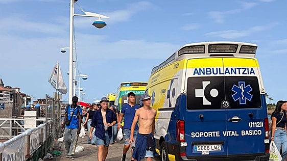 Fallece un joven de Bilbao de unos 20 años en la fiesta del 'Día de Gansos' de Lekeitio