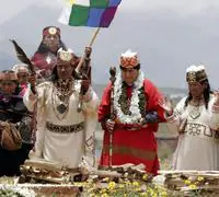 Evo Morales promete refundar Bolivia tras ser proclamado máxima autoridad india