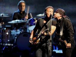 Bruce Springsteen, en su concierto en el estadio de San Mamés ./ Efe