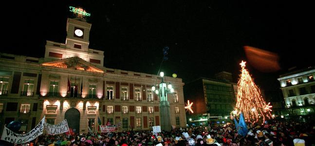 Industria recomienda felicitar el año por teléfono antes de las doce de la noche para evitar la sobrecarga de la red