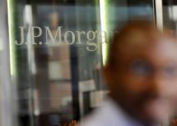 El Reino Unido impone a JP Morgan una multa récord que roza los 40 millones por no proteger a sus clientes