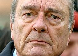 El tribunal rechaza posponer el juicio por corrupción a Chirac