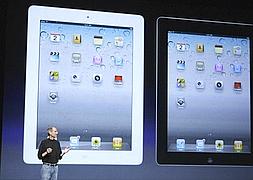 Steve Jobs aparece por sorpresa para presentar el iPad 2