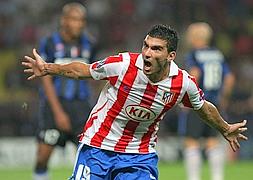 El presidente del Galatasaray anuncia el fichaje de Reyes