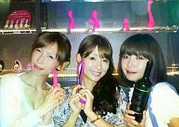Clientas del bar de Tokio 'Love Joule'.