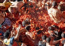 Imagen de una 'Tomatina' celebra en Buñol. / Archivo