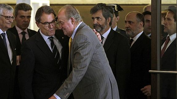 El Rey, junto a Artur Mas. 