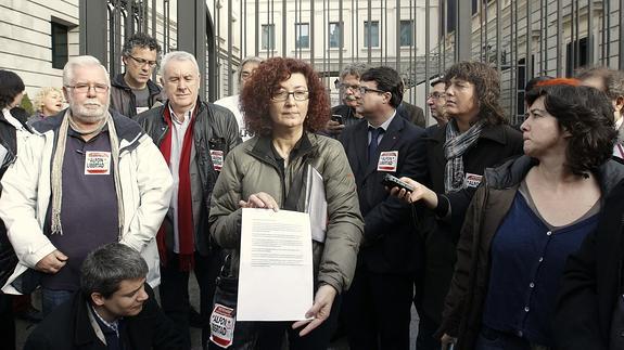 La madre de Alfonso Fernández, 'Alfon', único detenido en la huelga general del 14 de noviembre de 2012 lee un manifiesto 