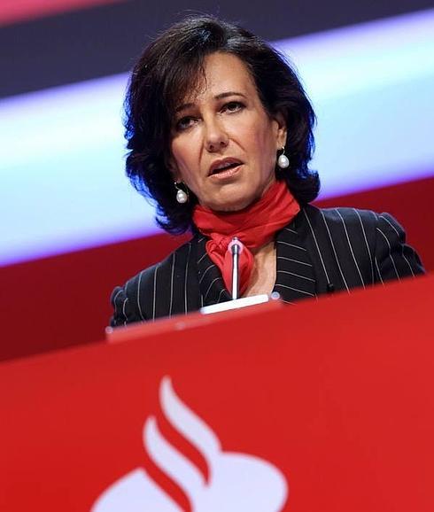 Ana Patricia Botin, presidenta del Banco Santander, preside la asamblea general extraordinaria tras el fallecimiento de su padre. 