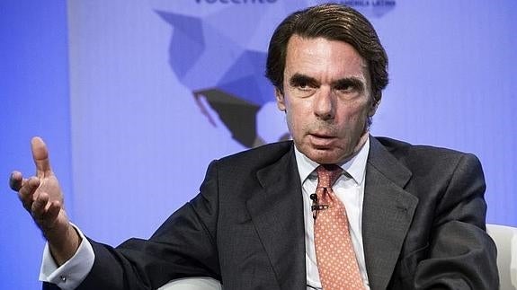 Aznar, durante el coloquio. 