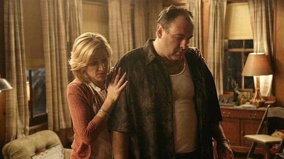 Tony Soprano, junto a su esposa.