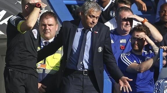 Mourinho, durante un partido del Chelsea. 