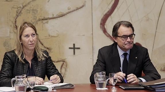 Neus Munté y Artur Mas. 