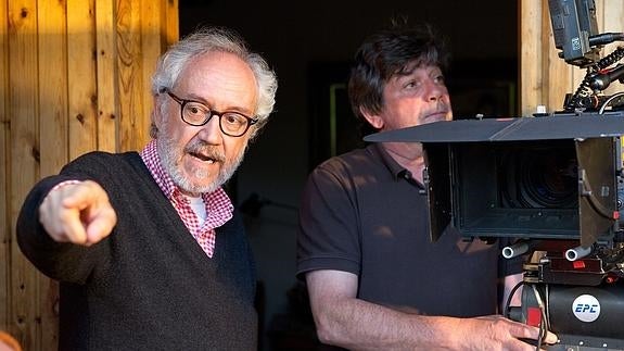 Emilio Martínez-Lázaro, durante el rodaje de 'Ocho apellidos vascos'.