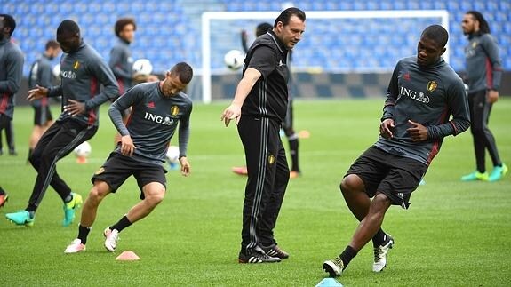 La selección belga, durante uno de sus entrenamientos. 