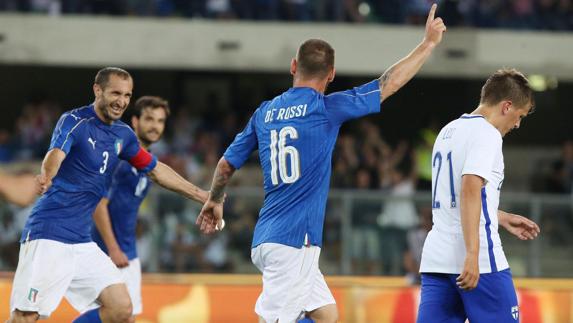 Chiellini celebra con De Rossi un gol en la Eurocopa. 