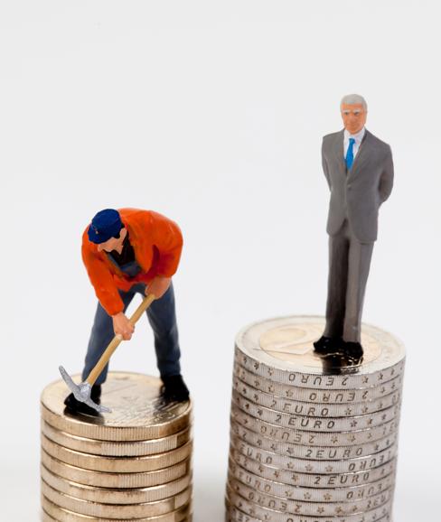 El trabajador mejor pagado cobra más del triple que el peor remunerado en la UE