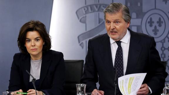 Íñigo Méndez de Vigo y Sorara Sáenz de Santamaría.