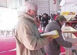 Desde el jueves hasta ayer, Ficoba se convirtió en una feria navideña en la que podía encontrarse casi cualquier cosa. ::                             DE LA HERA