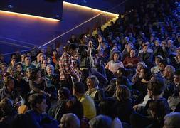 Krisiak irudimena pizten du