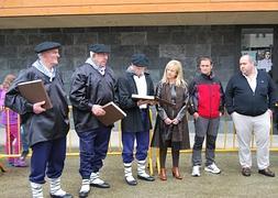 Zubeldia, Goenaga, JArteaga eta Otaegi atzo Pilar eta Jose Ramon udal ordezkariekin. ::                             ARRATIBEL