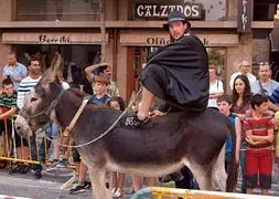 Divertida y larga carrera de burros | El Diario Vasco