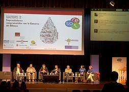 Más de 200 jóvenes participan en un programa de emprendedores