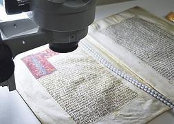 Restauran dos legajos sobre la Universidad