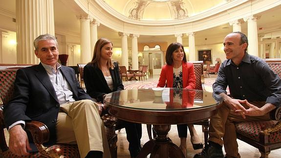 Ramón Jáuregi (PSE), Zoe Nubla (PP), Izaskun Bilbao (PNV) y Josu Juaristi (EH Bildu). /M. Fraile