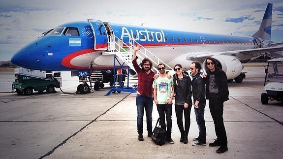 En el aeropuerto, esperando las maletas...