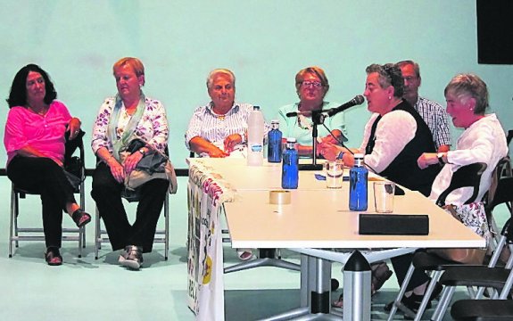 Miembros de la plataforma el pasado viernes. 