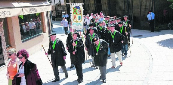 Las cofradías invitadas llevarán a cabo el desfile por el casco histórico a las 11.30 de la mañana. 