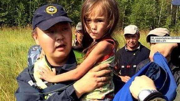 Una niña sobrevive tras pasar 11 días desaparecida en un bosque de Siberia