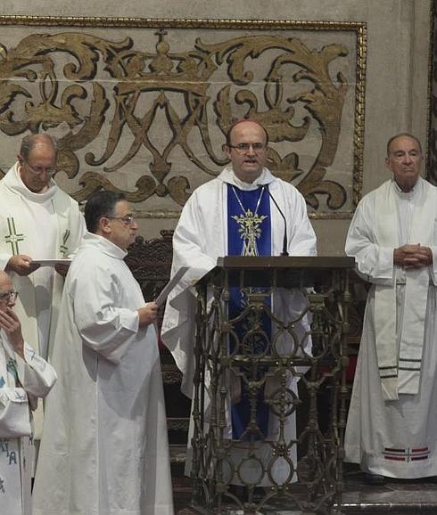 El obispo José Ignacio Munilla durante la omilia.