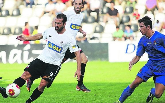 Gaizka Saizar, en un partido de la temporada pasada. 