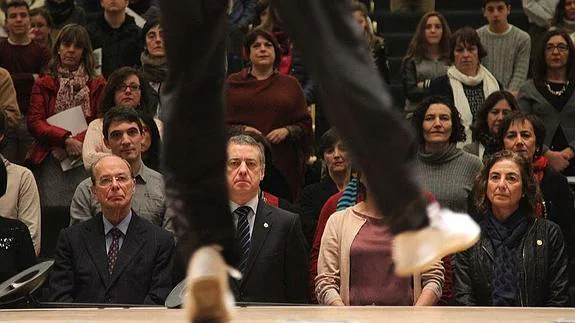 El lehendakari Íñigo Urkullu, junto a la consejera de Educación, Cristina Uriarte, y el alcalde de Bilbao, Ibon Areso, han inaugurado las jornadas del 25 Aniversario del Consejo Escolar de Euskadi 